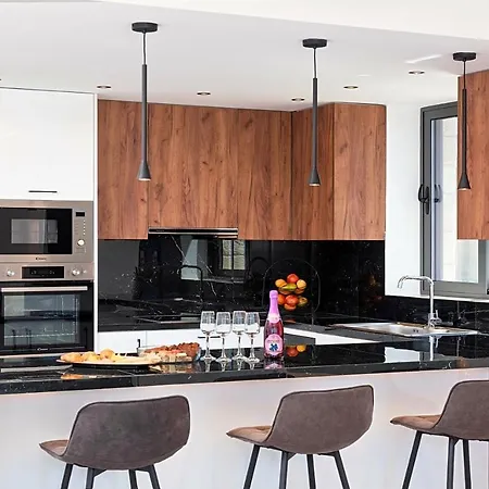 Major * Chania (Crete)