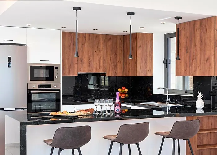 Major * Ханья (Крит)