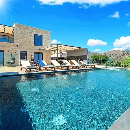 Major Villa *
